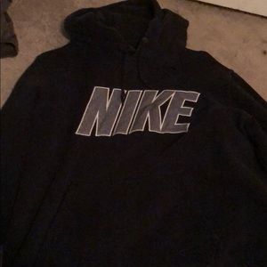black nike sweatshirt